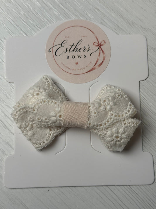Eyelet Hair Bows